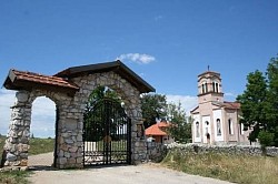 Crkva u Mačkatu na Zlatiboru