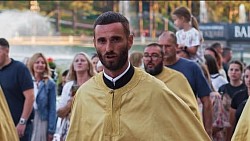 Otac Dejan Vojisavljević